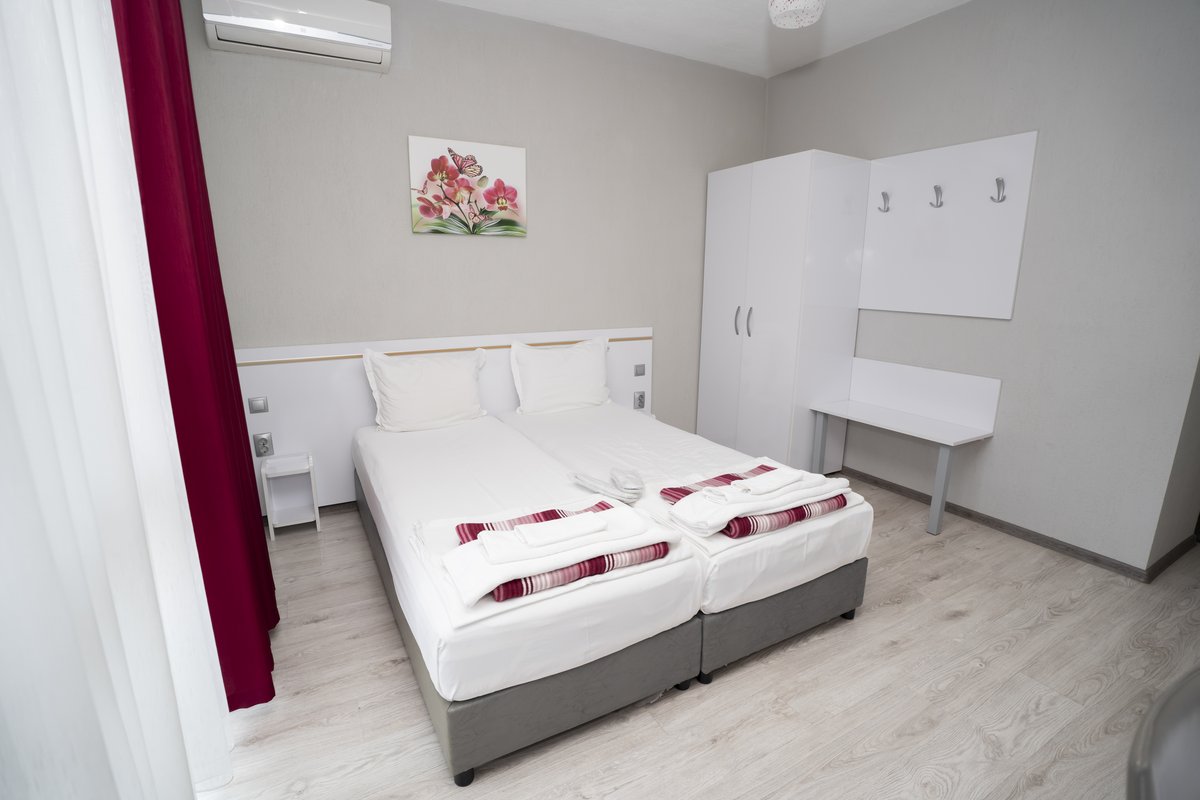 White deluxe balcony 2